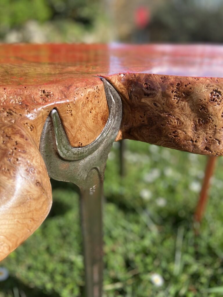 zoom-table-basse-bois-orme-graphiose